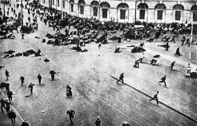 Street fighting on the Nevsky Prospekt in October 1917.