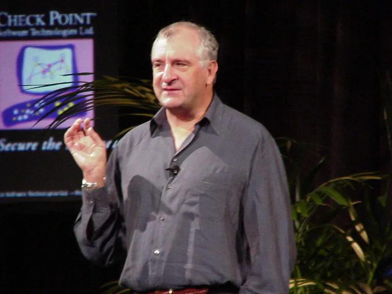 Douglas Adams speaking in San Francisco, March 2000.