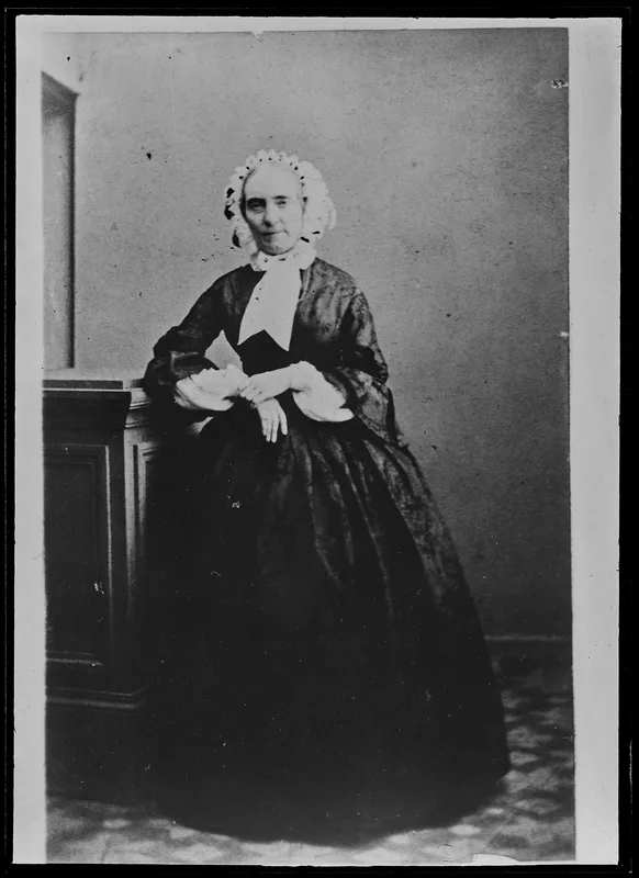 Henriette Renan, his sister, in the 1850s.