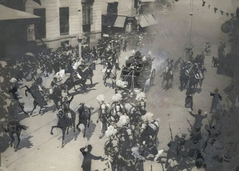 The street in Madrid after the bomb of 31 May 1906.