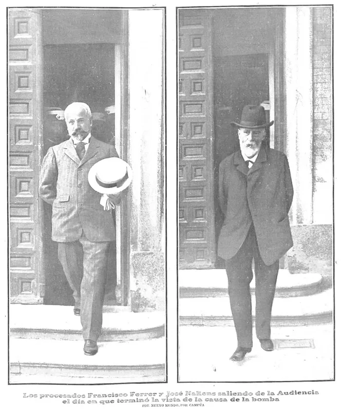 Ferrer leaving the court with the editor Nakens, June 1907.