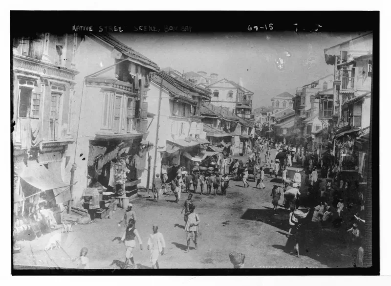 Bombay in 1922, a generation before Rushdie was born there.